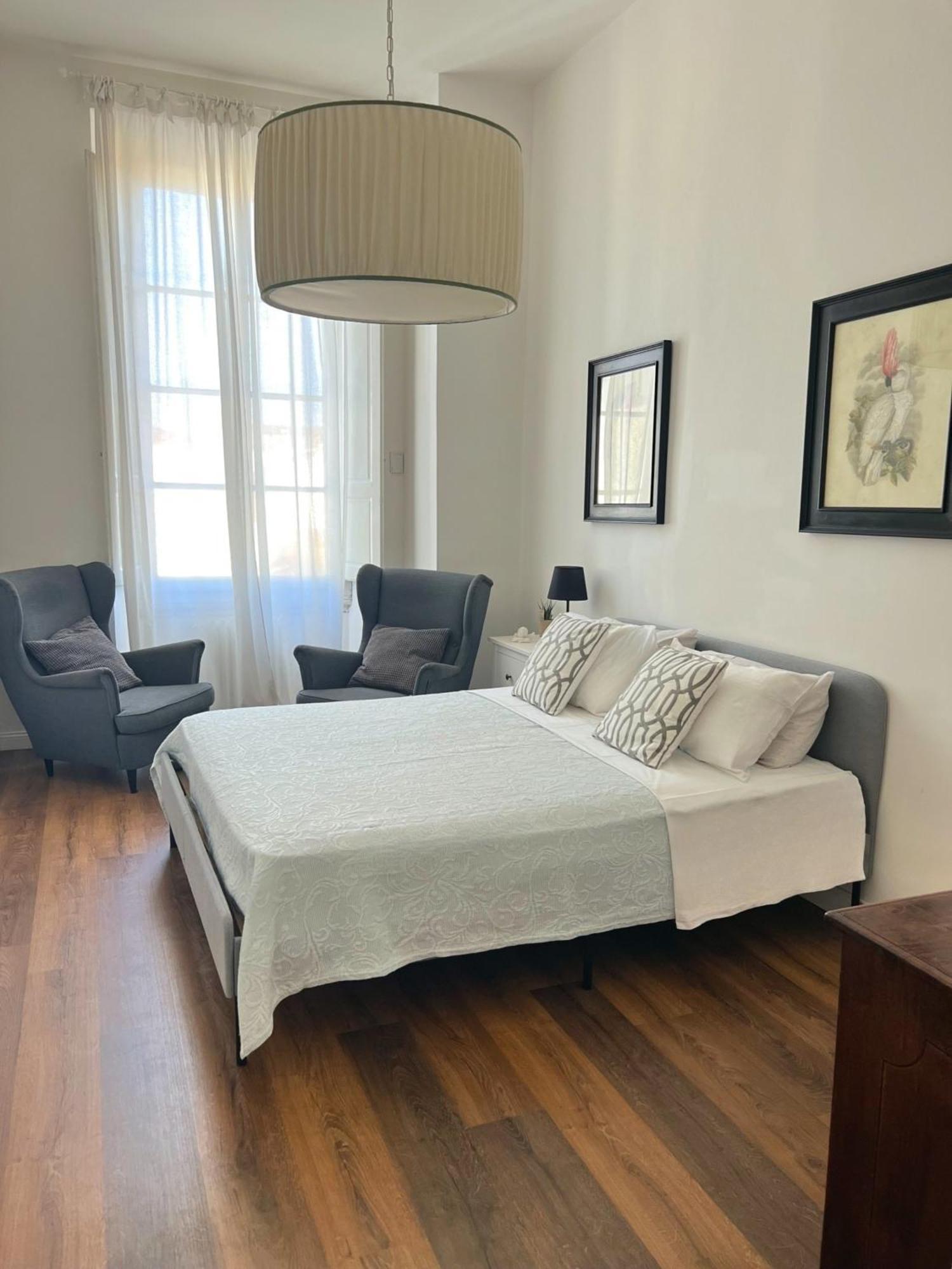 Santa Rosa Florence Apartments 3 Bedrooms - Private Parking Exterior foto